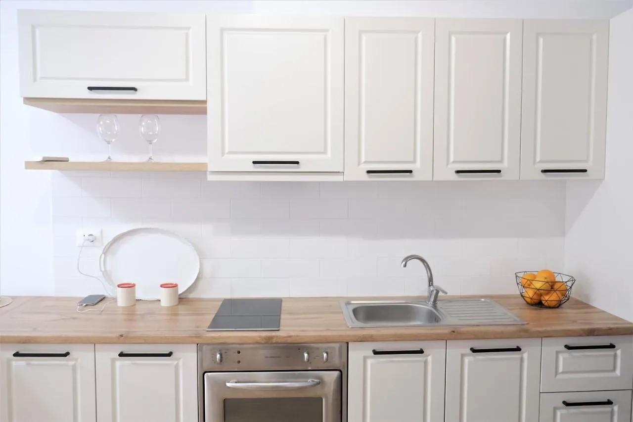 Apartment In The Heart Of Old Bazaar, Tirana - Hana Apartments 0*,