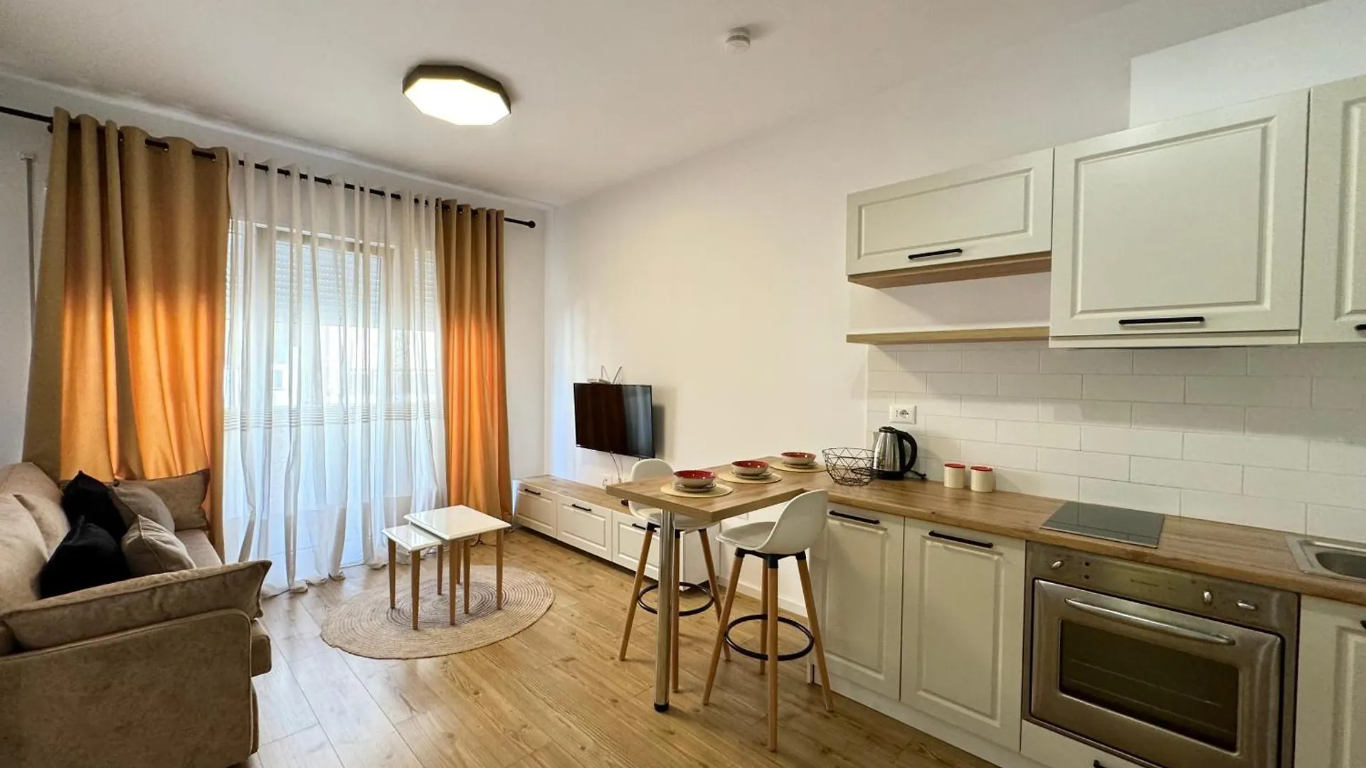 Apartment In The Heart Of Old Bazaar, Tirana - Hana Apartments Albania