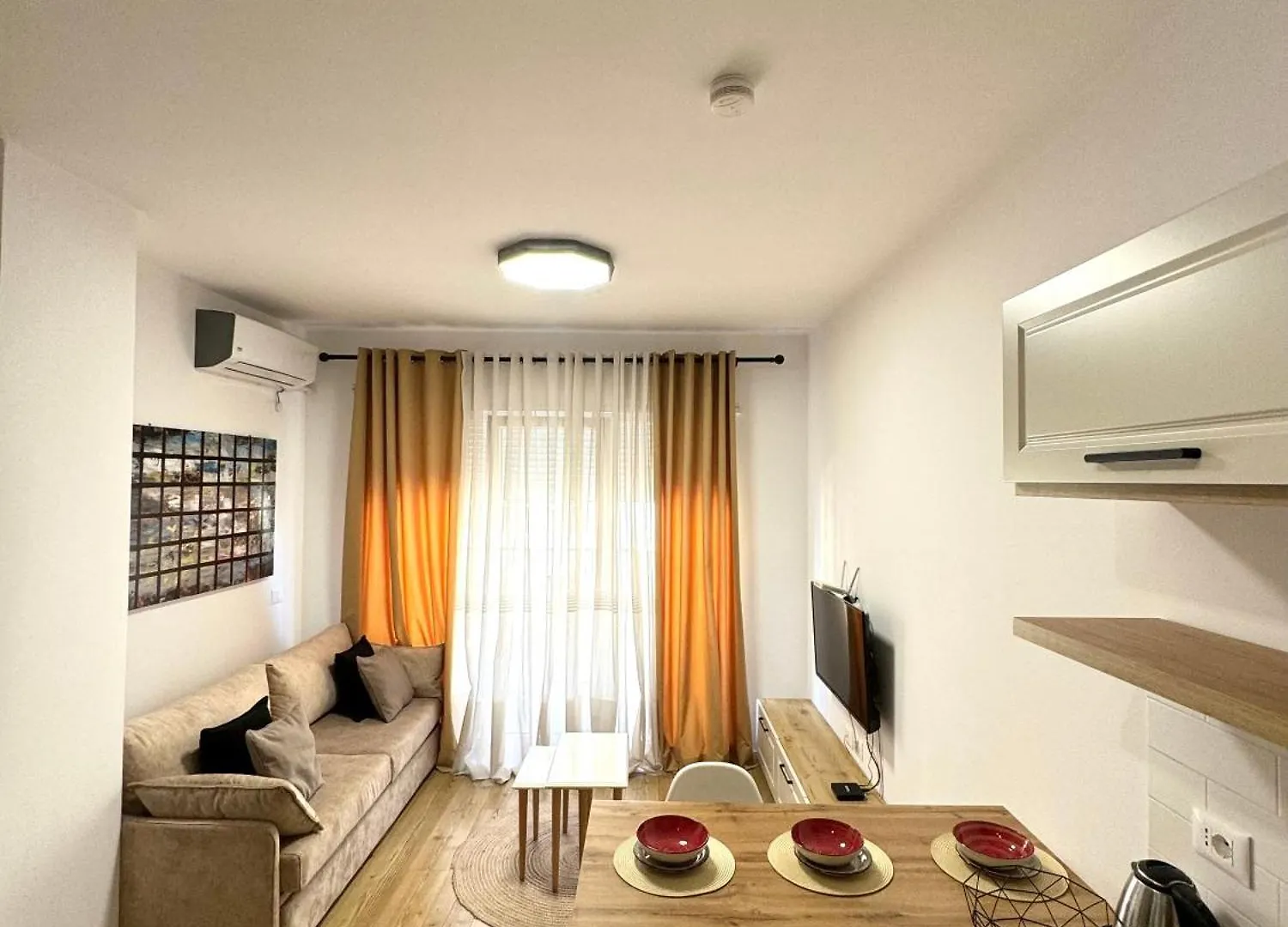 Apartment In The Heart Of Old Bazaar, Tirana - Hana Apartments Albania